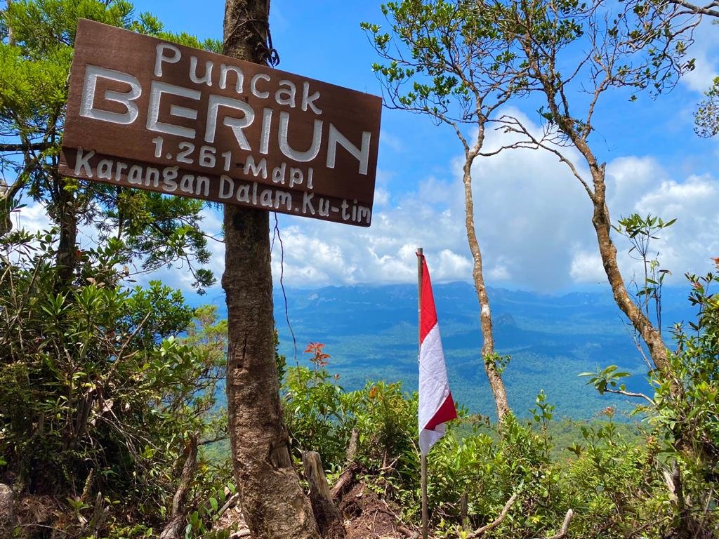 gunung di kalimantan timur