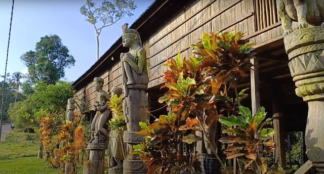 Lamin Tolan, Rumah Panjang Berusia 200 Tahun Milik Dayak Benuaq
