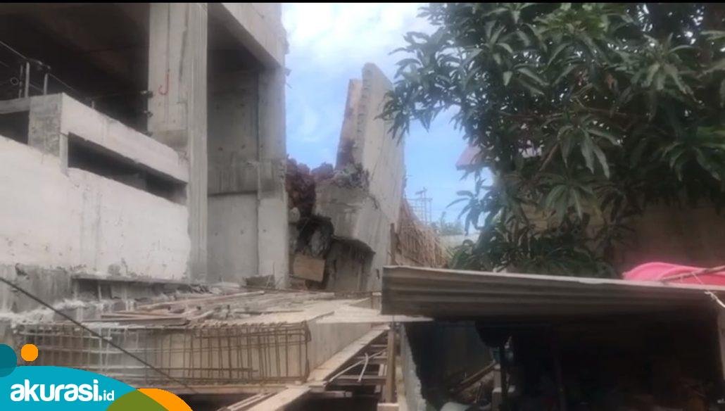 Tembok Nyaris Hantam Rumah Warga, Manajer Proyek BCM Tidak Tahu Penyebabnya