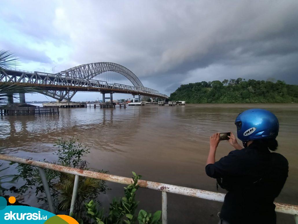 Kian Mengkhawatirkan, Jembatan Mahakam Ditabrak Lagi dan Lagi Oleh Kapal Tongkang