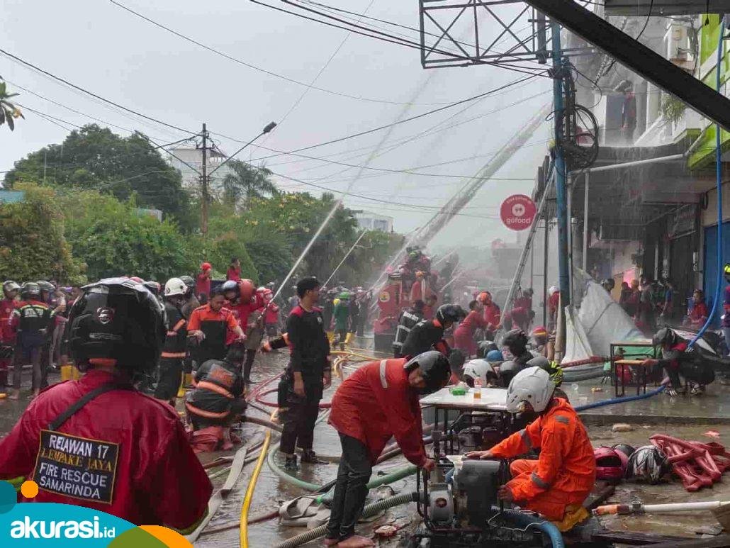 Dua Ruko Citra Niaga Terbakar, Penjaga Toko Nyaris Terpanggang Jika Tidak Bergegas Keluar