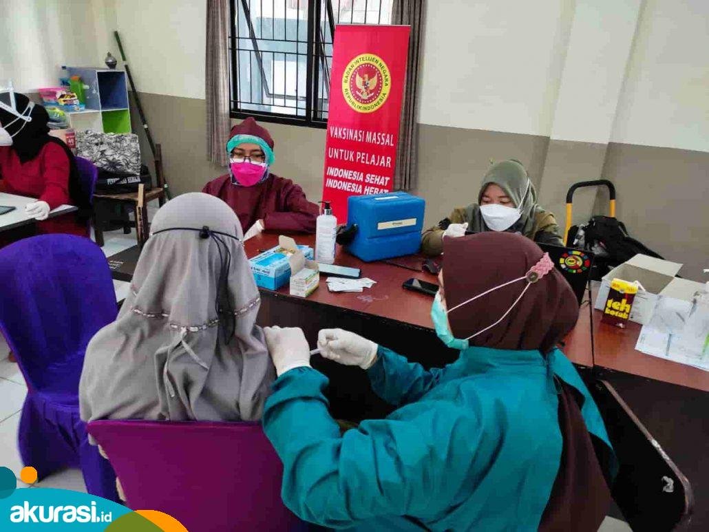 Percepat Kekebalan kelompok, Vaksinasi Sasar 1000 Santri di Nabil Husein