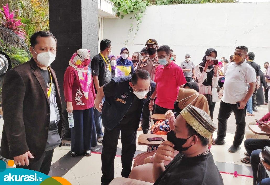 Vaksinasi UT Diserbu Warga, Rusmadi: Antusiasme Masyarakat Tinggi
