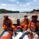 Melaju dengan Kecepatan Tinggi Pakai Motor, Pria Gondrong Terjun dan Hilang di Sungai Mahakam