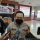Samarinda Primadona Peredaran Narkotika- Kapolresta Samarinda Kombes Pol Arif Budiman saat diwawancarai awak media. (Devi Nila Sari/Akurasi.id)