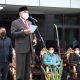 Gubernur Kaltim Isran Noor saat memimpin upacara peringatan Hari Amal Bakti ke 76 Kementerian Agama. (Istimewa)