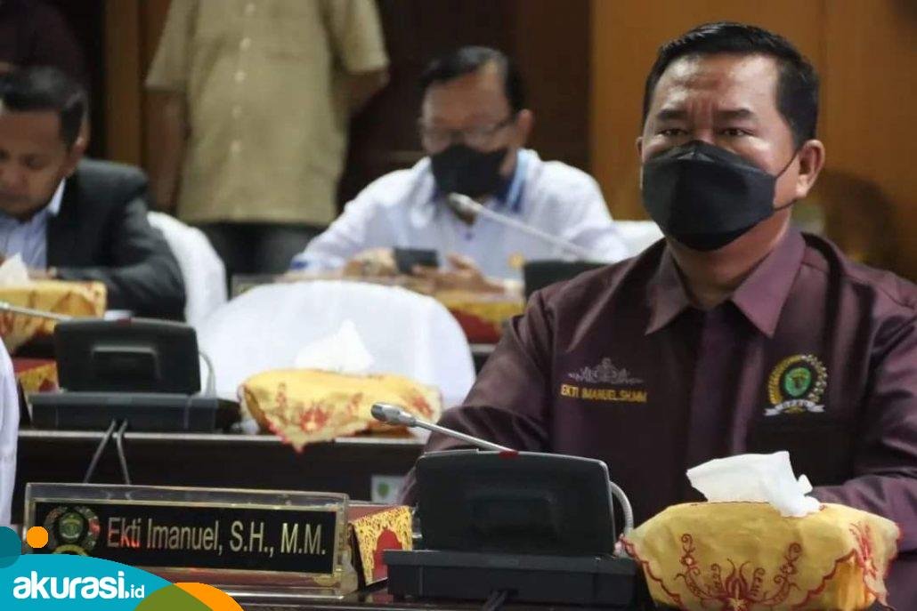 Ekti Imanuel Ingin Pemprov Kaltim Beri Perhatian Pembangunan Kubar dan Mahulu