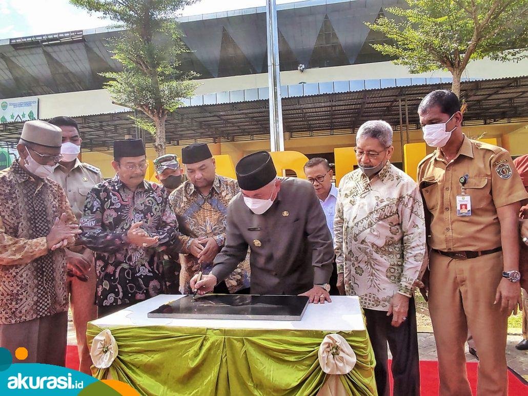 Gubernur Kaltim Resmikan Nama Stadion Sempaja Jadi Gelora Kadrie Oening