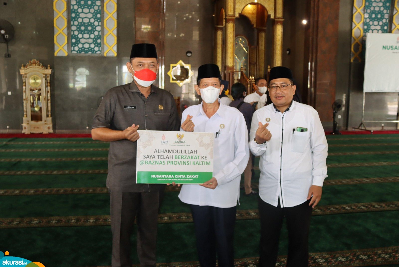 Seno Aji Berzakat ke Baznas Kaltim: Ajak Dukung Nusantara Cinta Zakat