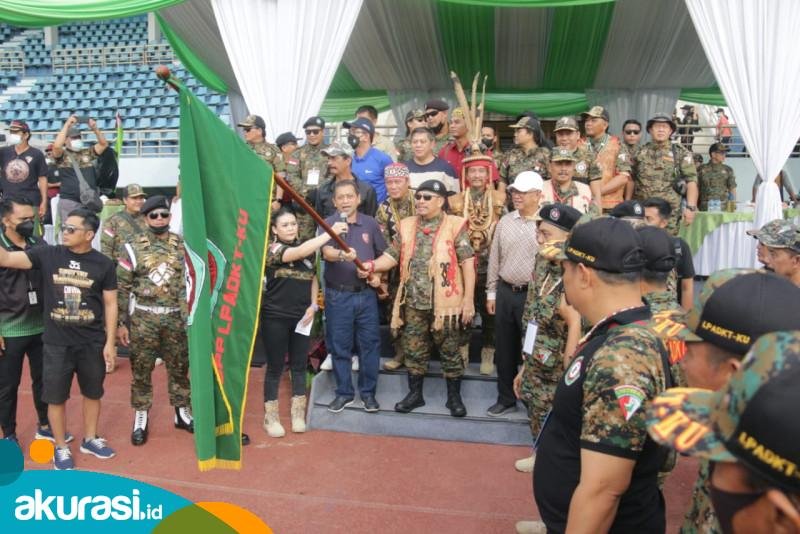 Lepas Jalan Santai, Wagub Kaltim Minta LPADKT-KU Tetap Jaga Persatuan