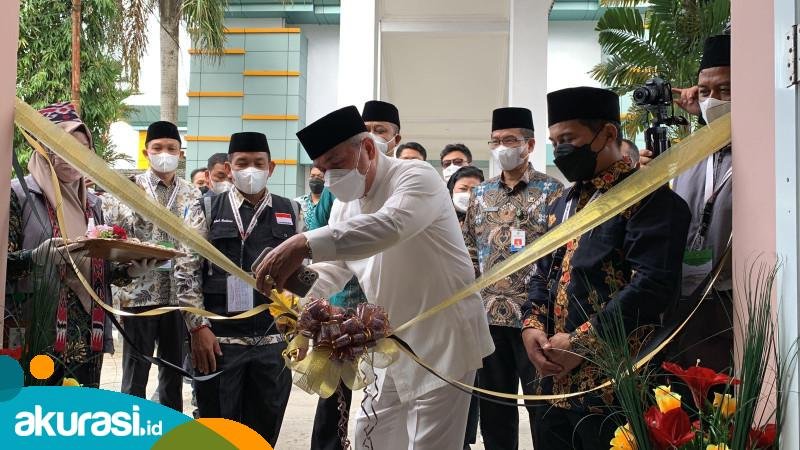 Langsung Disambut Gubernur, Jemaah Haji Kloter Pertama Tiba di Bumi Etam