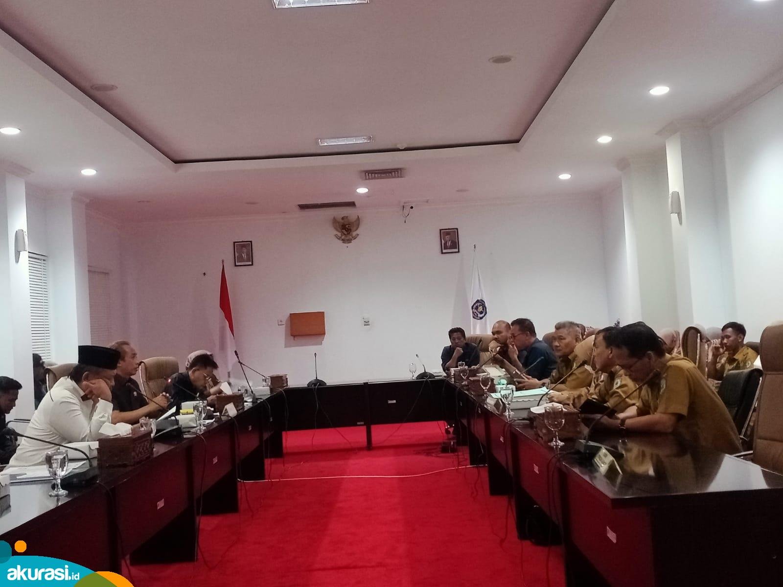 Dewan Ingin PT KIE Sumbangkan Lahan untuk Area Parkir Pasar