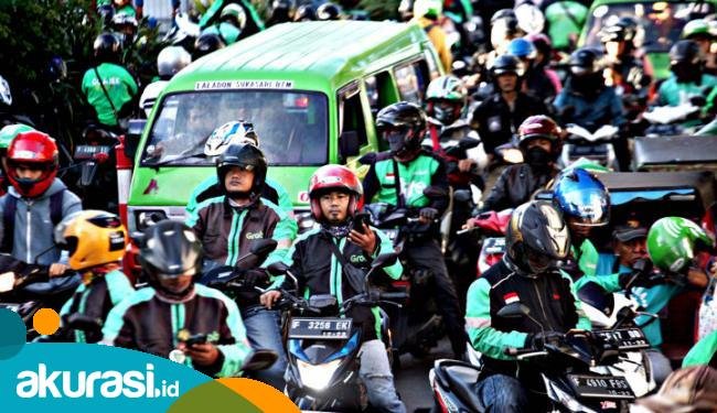 Dampak Kenaikan BBM, Pemprov Kaltim Bebaskan PKB Ojol dan Angkot Mulai 4 Oktober