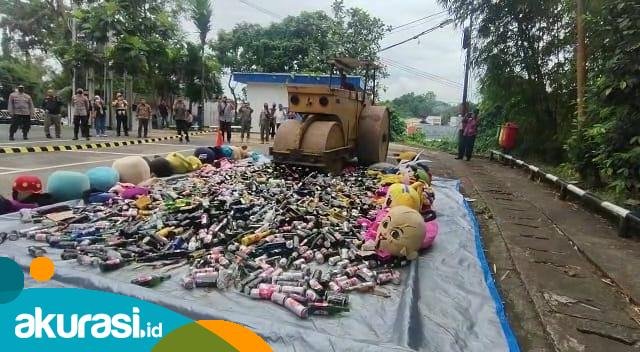Komisi I Dukungan Langkah Pemkot Samarinda yang Musnahkan 2.113 Botol Miras Ilegal