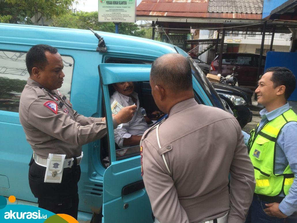 Memperingati Bulan K3 Nasional, PT Pama Indo melaksanakan Sosialisasi Aman Berlalu Lintas kepada sopir angkot di Bontang. (ist)