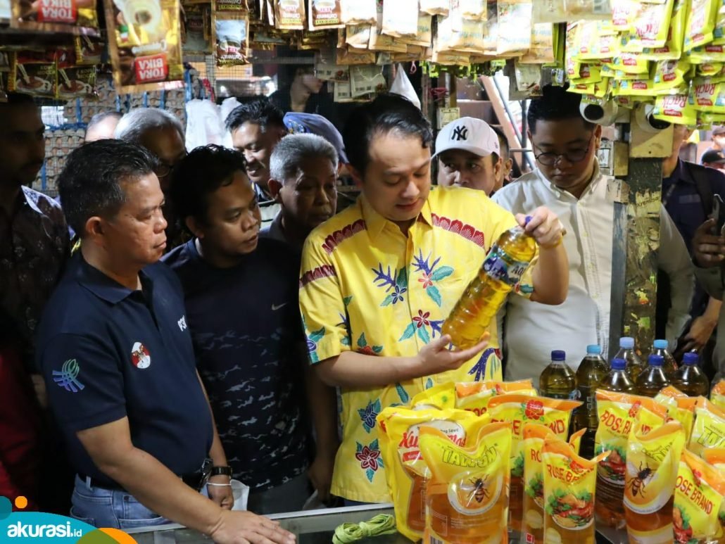 Tinjauan ke Samarinda, Wamendag Dapati Pelanggaran Harga Jual Minyak Goreng Subsidi