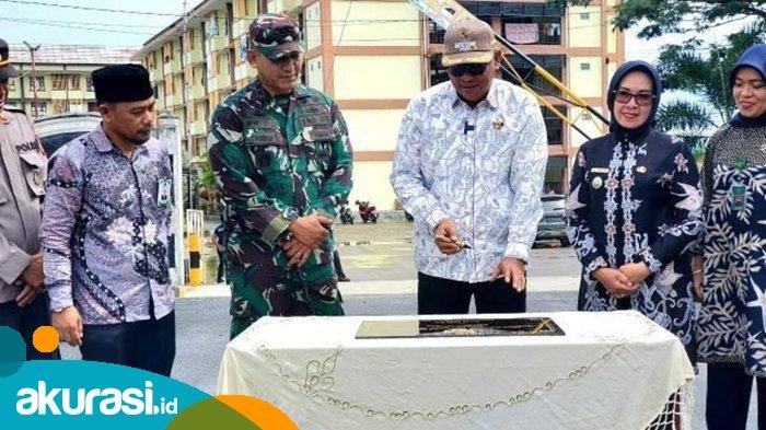 Peresmian jembatan penghubung Rusunawa Kelurahan Api-Api. (Fajri/Akurasi.id)