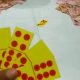 Ilustrasi Lima Pria di Muara Badak Berjudi Domino.