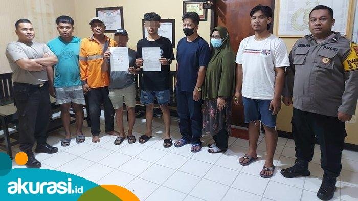 Pelaku dan Korban yang terlibat aksi pengeroyokan berakhir damai. (Dok. Polres Bontang)