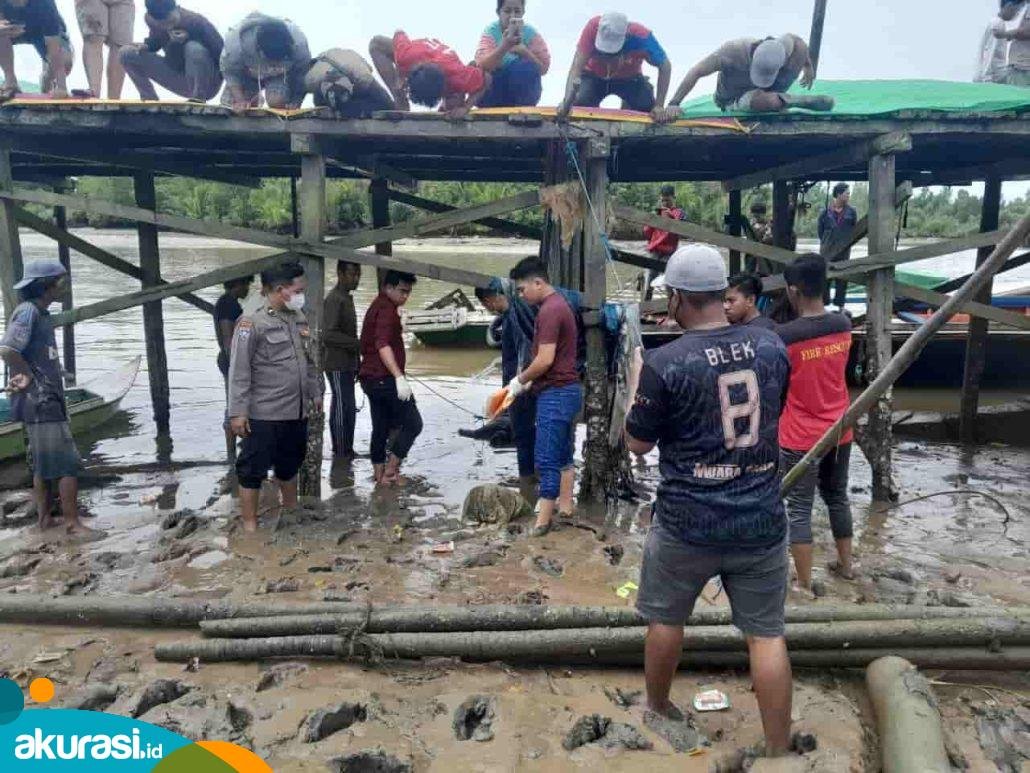 Penemuan jasad pria tanpa identitas di Muara Badak, Kukar. (Dok. Polres Bontang)