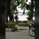 Video diduga pemalakan di Tepian Mahakam Samarinda berdurasi sekitar 30 detik yang diunggah akun Tiktok @awkya. (tiktok/@awkya)