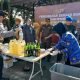 Polres Bontang musnahkan ratusan liter miras. Proses pemusnahan barang bukti hasil sitaan Polres Bontang. (Fajri/Akurasi.id)