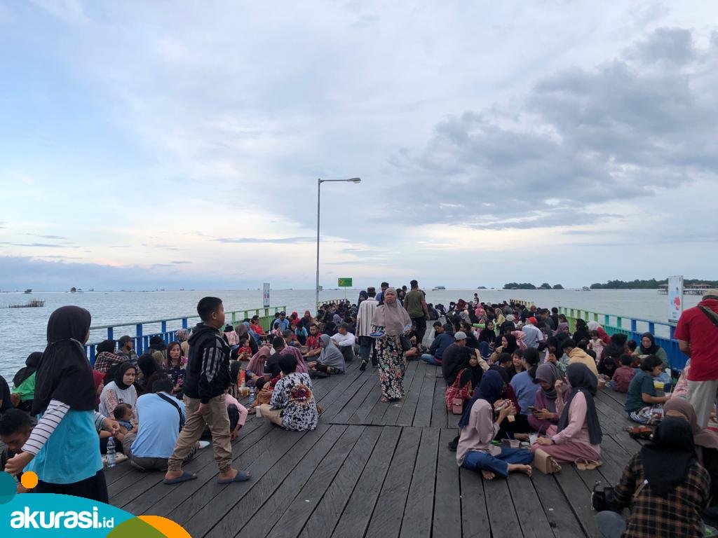 Berburu Senja di Bontang Kuala