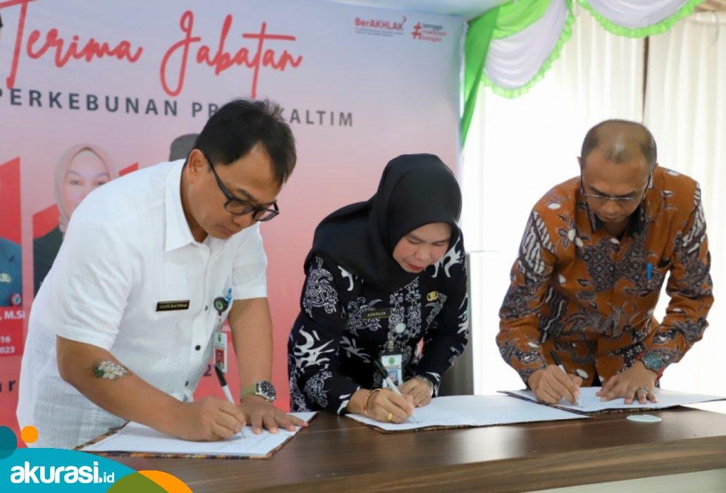 Sertijab Kepala Disbun Kaltim, Ujang Titip Pesan Pentingnya Kolaborasi untuk Kemajuan Subsektor Perkebunan