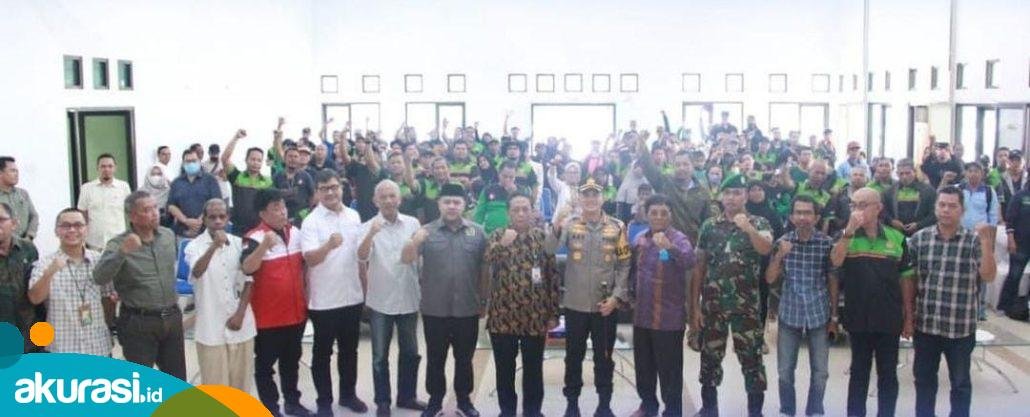 Peringati May Day, Disnakertrans Kaltim Gelar Dialog Keternagakerjaan Bersama Ratusan Buruh