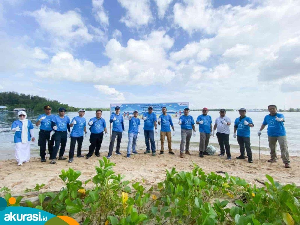 Laksanakan Coastal Clean Up, Badak LNG Kumpulkan Lebih dari 800 Kilogram Sampah
