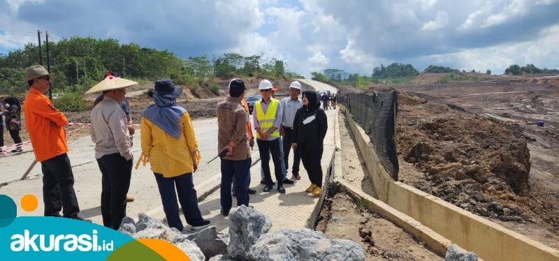Pemprov Kaltim Panggil Perusahaan Tambang untuk Perbaiki Jalan Rusak Sangasanga-Dondang