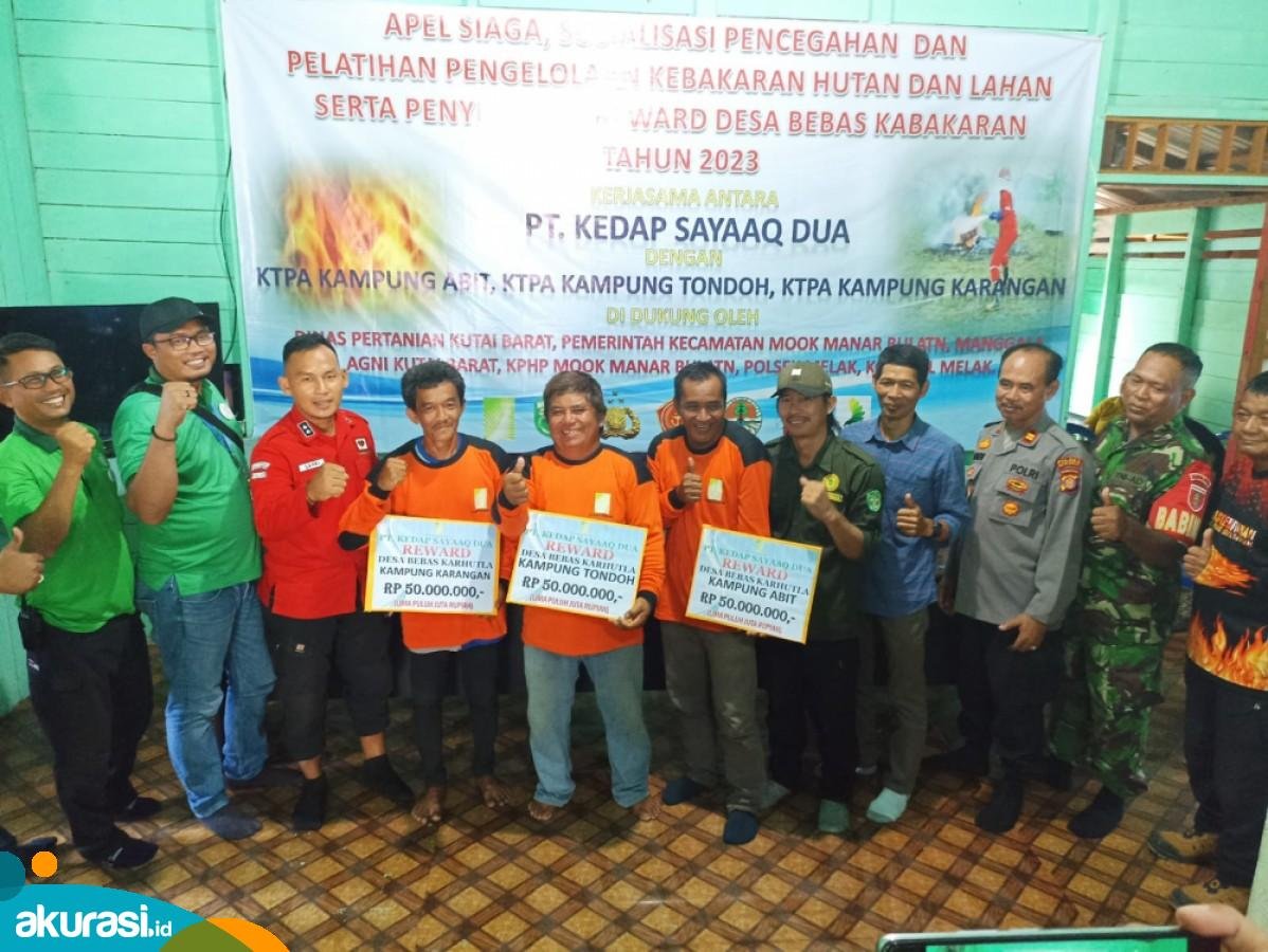Tujuh Desa di Kaltim Terima Reward Desa Bebas Kebakaran