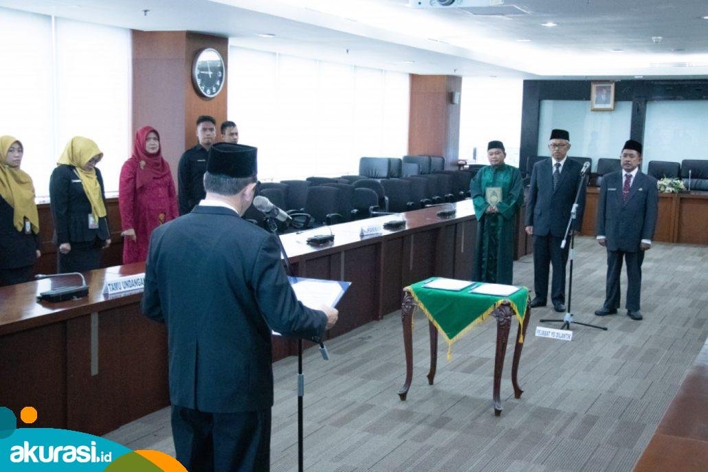Wagub Hadi Mulyadi Lantik Dua Pejabat Fungsional Ahli Utama