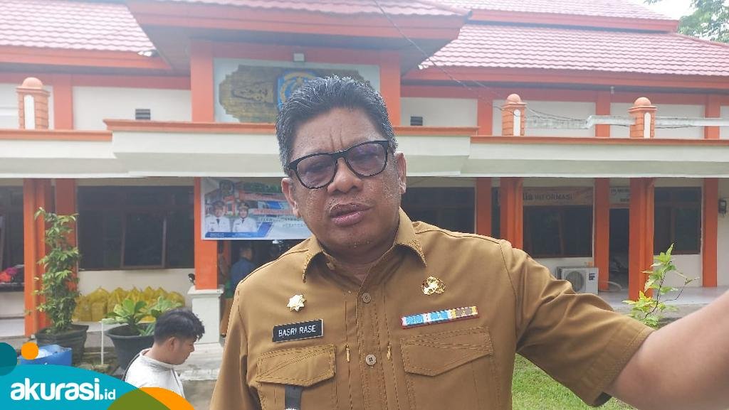 Wali Kota Bontang, Basri Rase berbicara terkait dana stimulan RT. (Fajri/Akurasi.id)