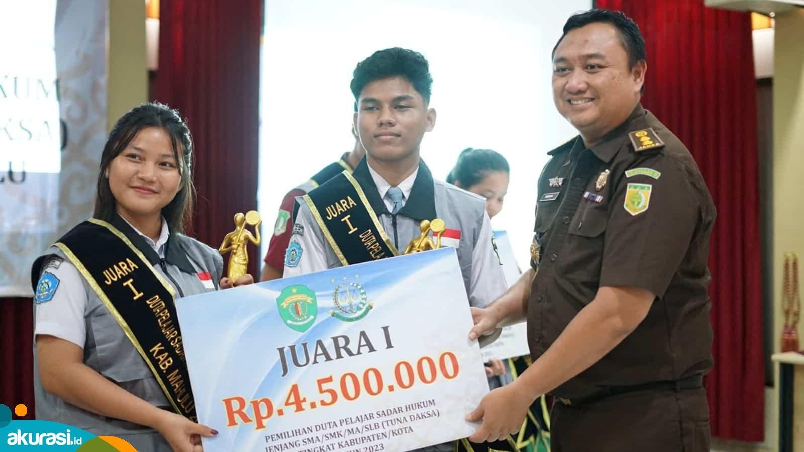 Duta Pelajar Sadar Hukum dari Mahakam Ulu Melaju ke Provinsi