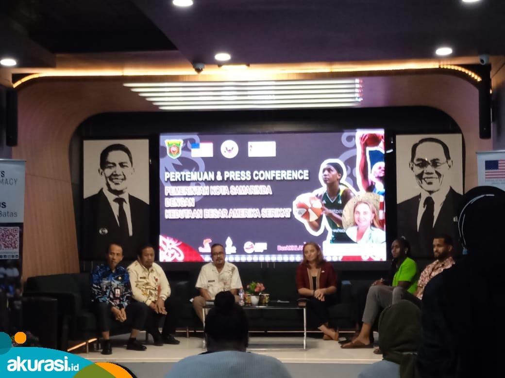 Mantan Atlet NBA Kunjungi Samarinda, Beri Coaching Clinic ke Pebasket Lokal