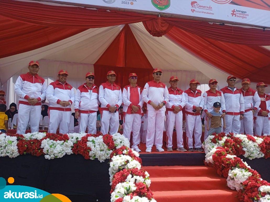 Ribuan Warga Antusias Saksikan Pawai Pembangunan di Samarinda