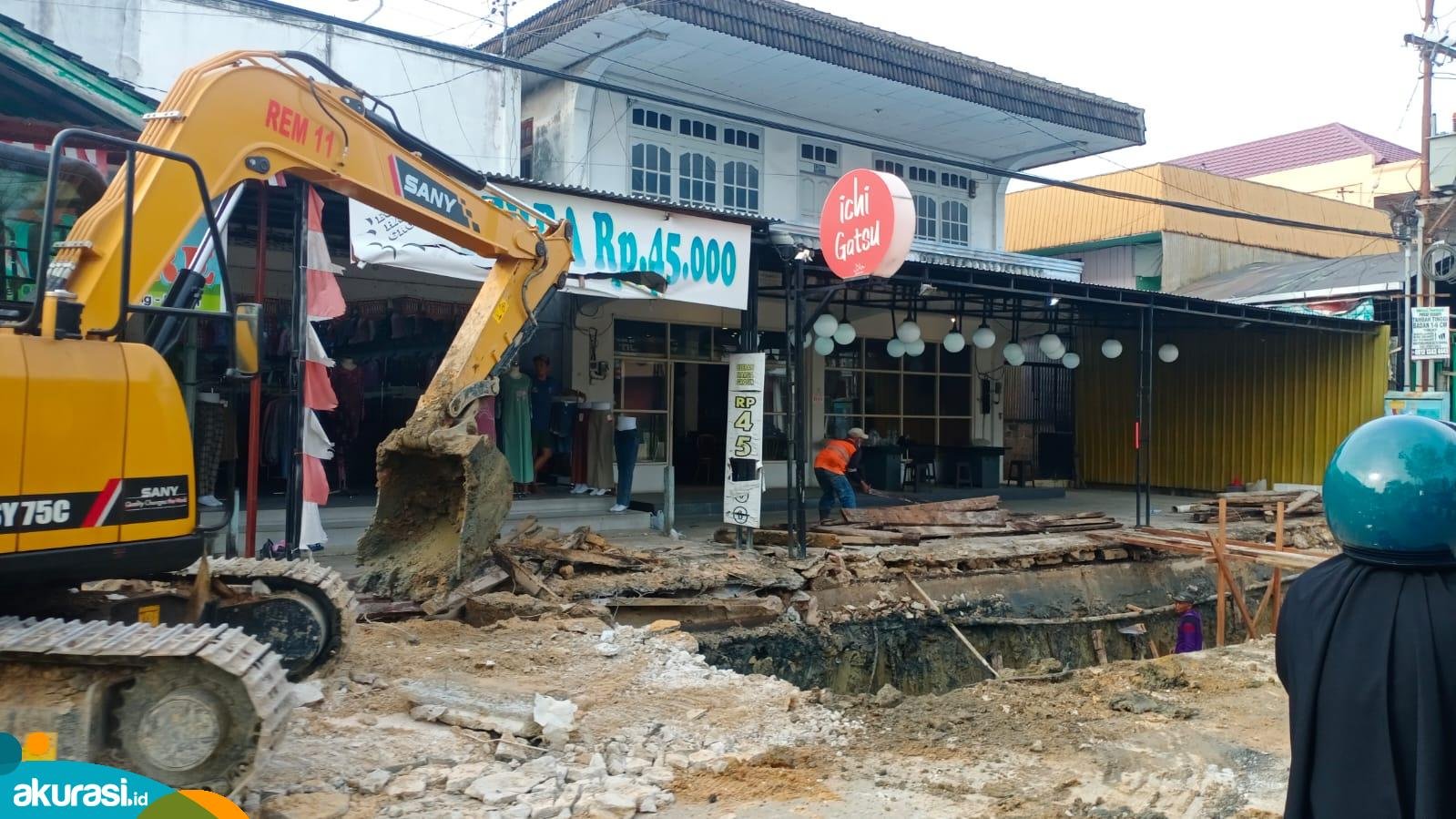 Pembangunan Drainase Jalan Ahmad Yani Bontang Dikeluhkan, Bikin Pedagang Merugi?