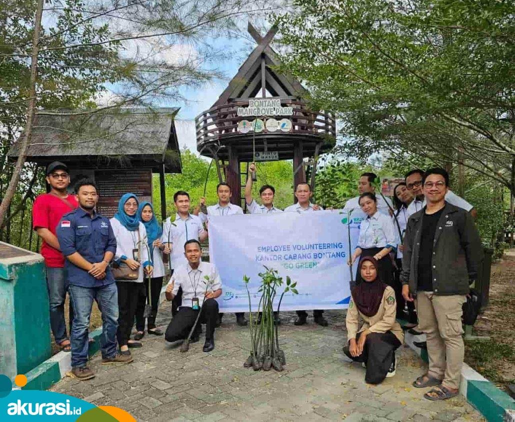 BPJS Ketenagakerjaan Bontang Lakukan Penanaman 444 Bibit Mangrove