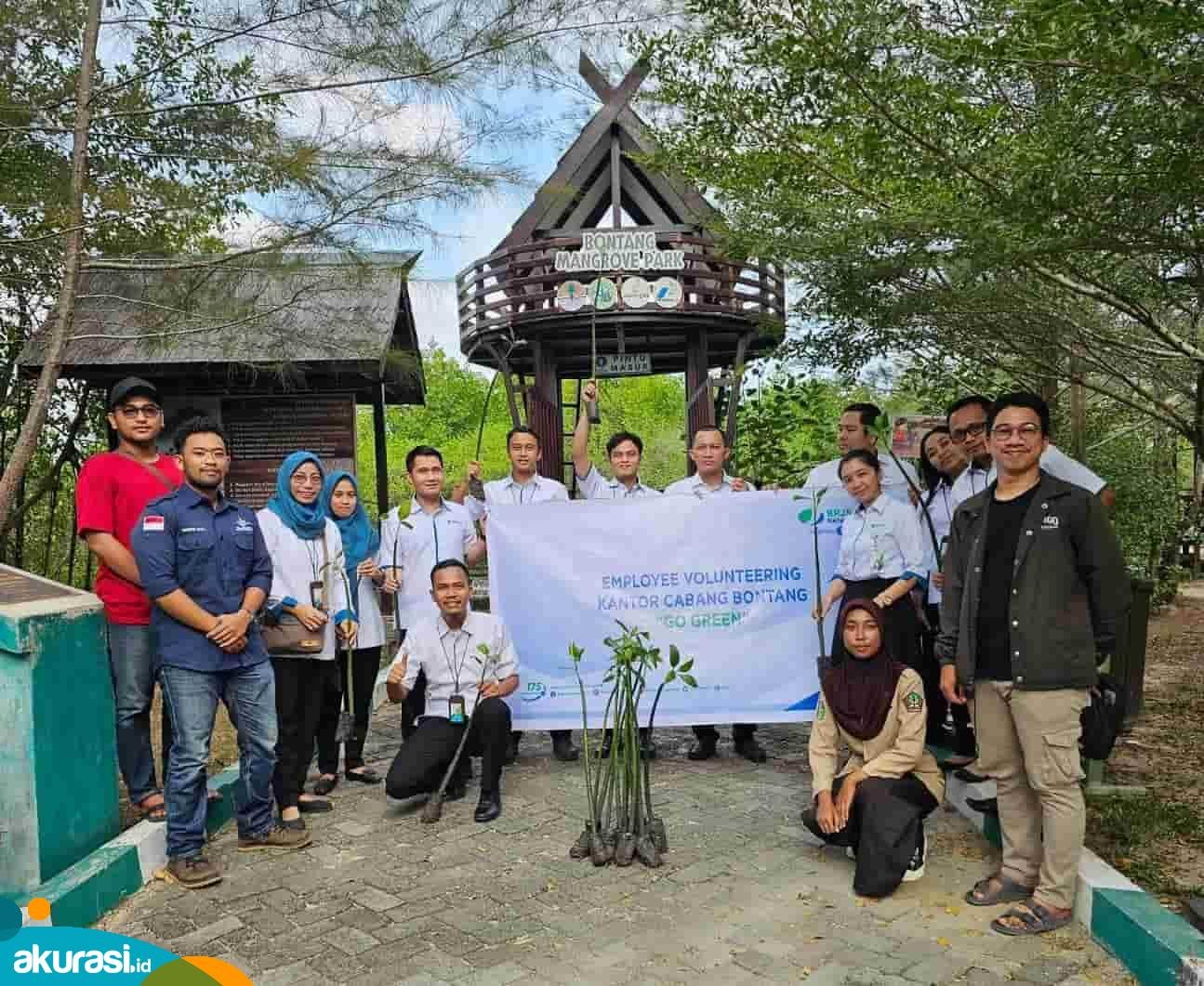 BPJS Ketenagakerjaan Bontang Lakukan Penanaman 444 Bibit Mangrove