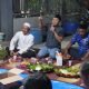 Dapat Semenisasi, Warga Gang Mushollah Sangatta Utara Gelar Syukuran di Jalan