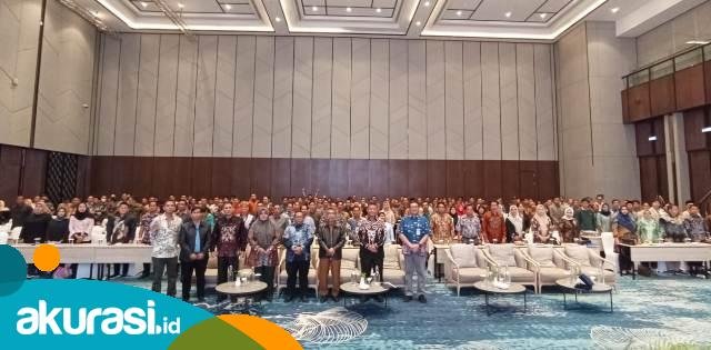 Bupati Kutim Ardiansyah: Aparatur Desa Harus Berbenah Diri