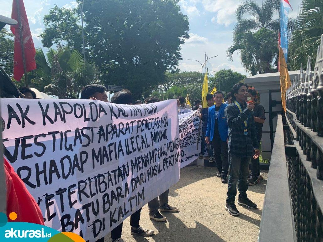 Puluhan Mahasiswa Geruduk Kantor Gubernur Kaltim, Desak Stop Tambang Ilegal