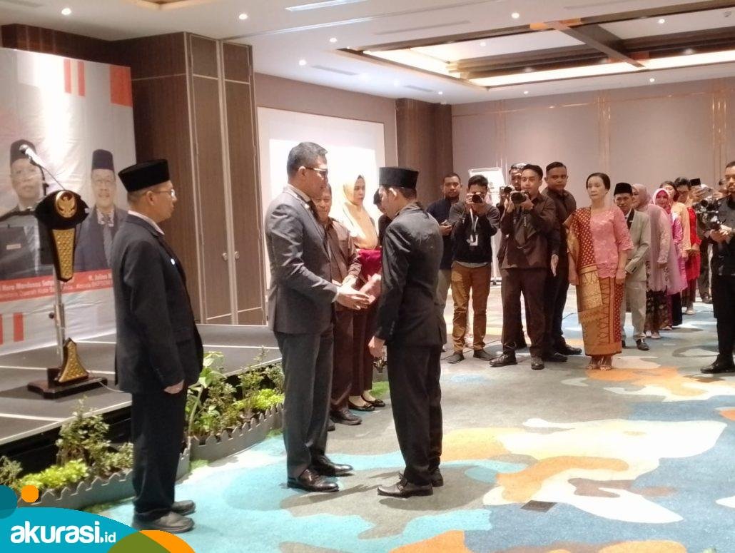 Presiden RI Anugerahkan Satyalencana Karya Satya kepada 130 PNS Kota Samarida