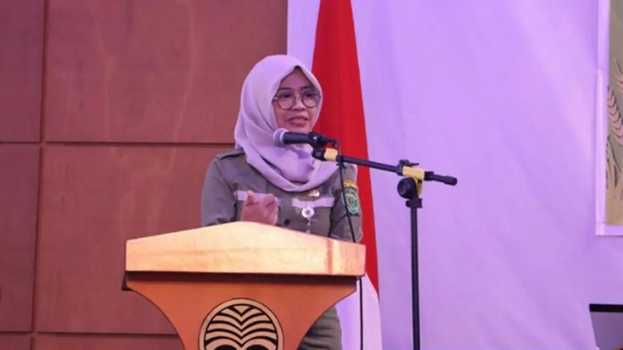 Kepala Dinas Pangan Tanaman Pangan dan Hortikultura Siti Farisyah Yana ketika berbicara hilirisasi pisang di Kaltim. (Instagram dispantphkaltim)