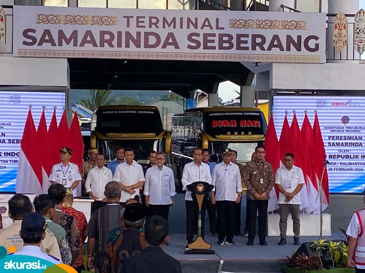Suasana peresmian Terminal Samarinda Seberang. Presiden Joko Widodo akui kota di Indonesia banyak macet. (Istimewa)
