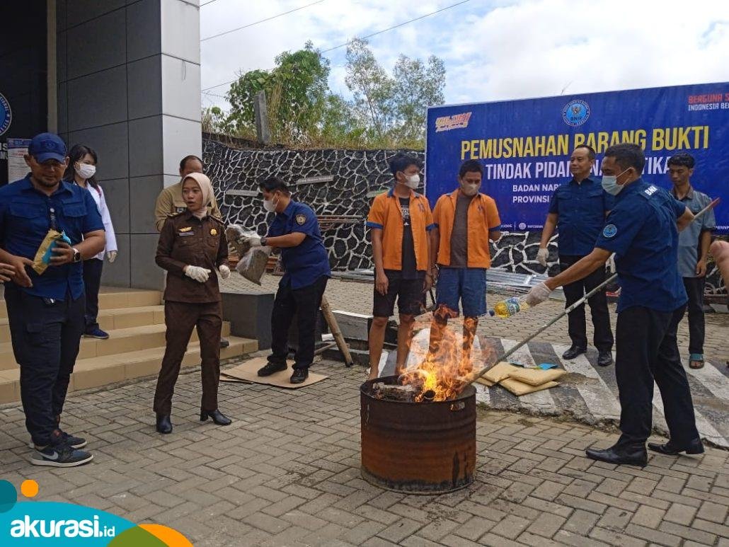 BNNP Kaltim Sita 1,6 Kg Ganja Dari Sumut, Pelaku Kirim via Ekspedisi J&T