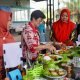 Ketua TP PKK PPU Linda Romauli Siregar berikan penilaian pada peserta LMSI. (istimewa)