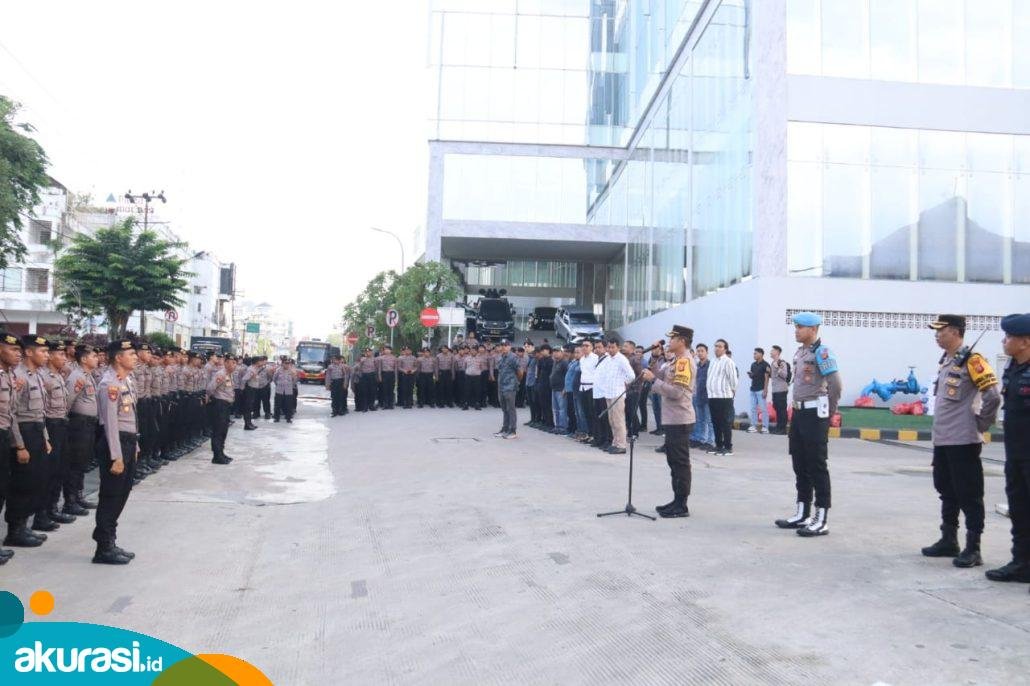 Kapolresta Samarinda pimpin langsung apel rapat pleno terbuka pengamanan rekapitulasi suara tingkat Kaltim. (Istimewa)