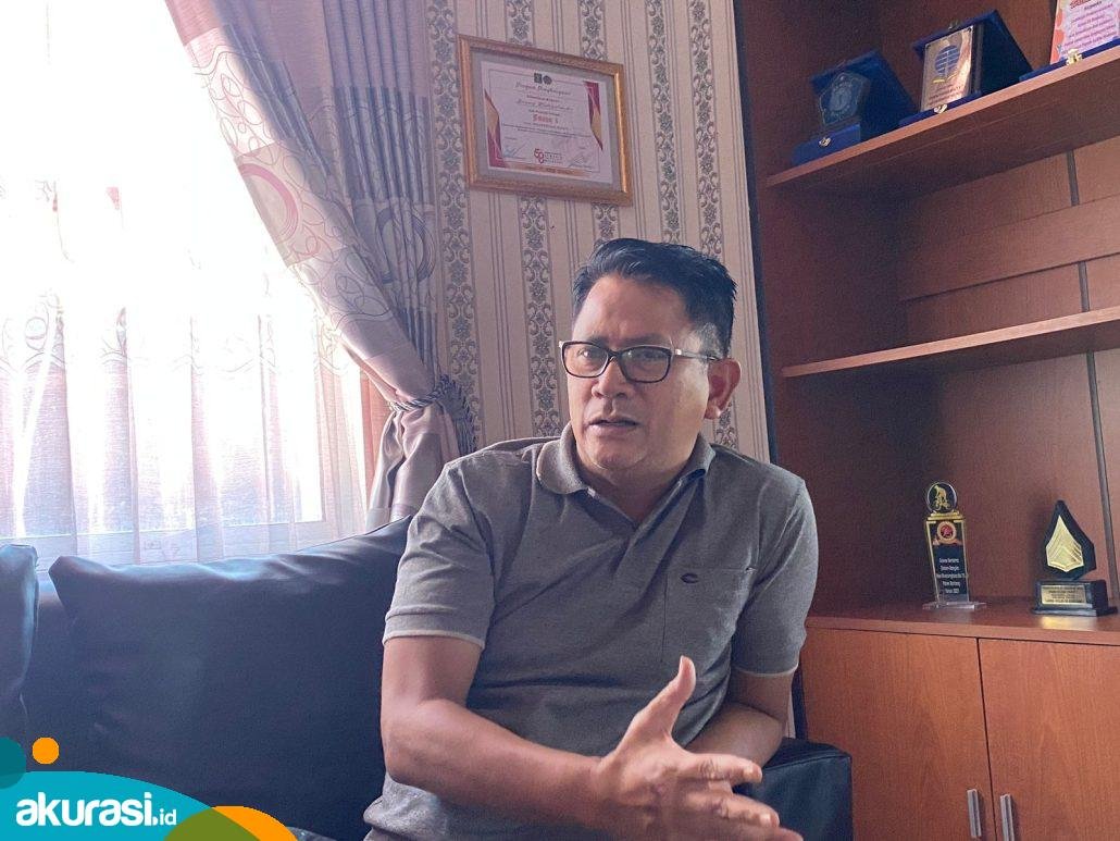 Kepala Lapas Bontang, Suranto saat diwawancarai. (Nuraini/Akurasi.id)